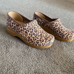 Dansko suede leopard clogs